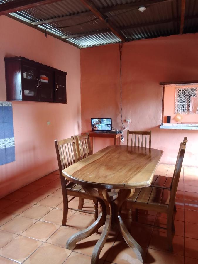 Hostal Bullshark Altagracia Exterior photo