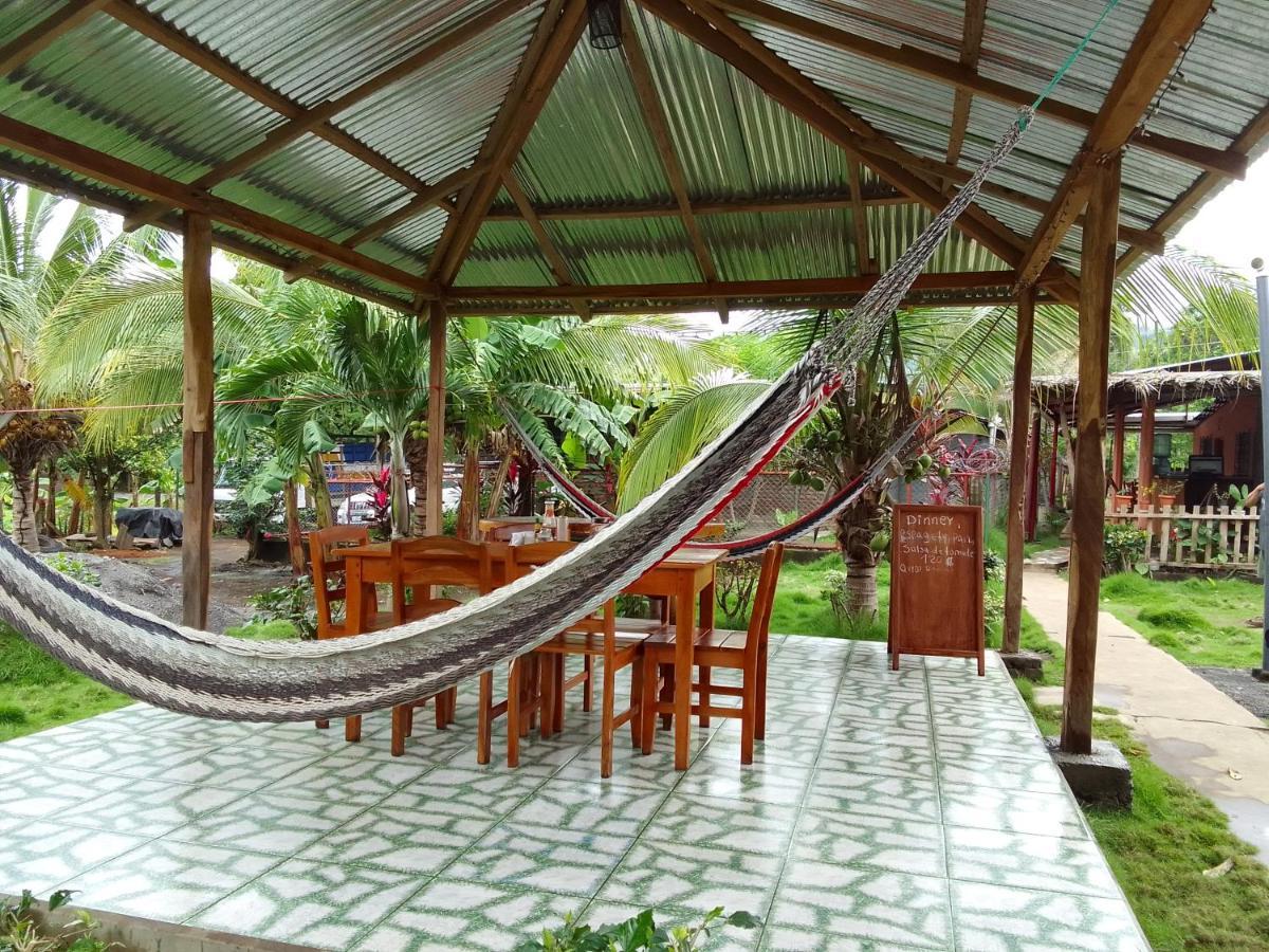Hostal Bullshark Altagracia Exterior photo