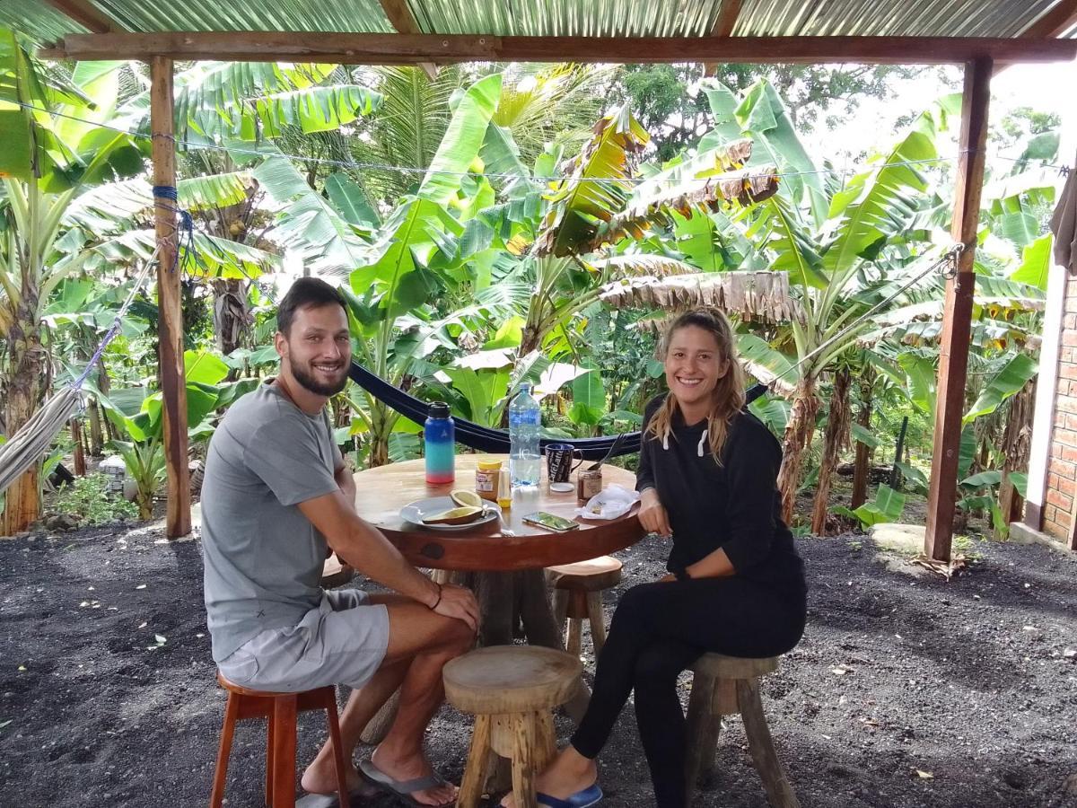 Hostal Bullshark Altagracia Exterior photo