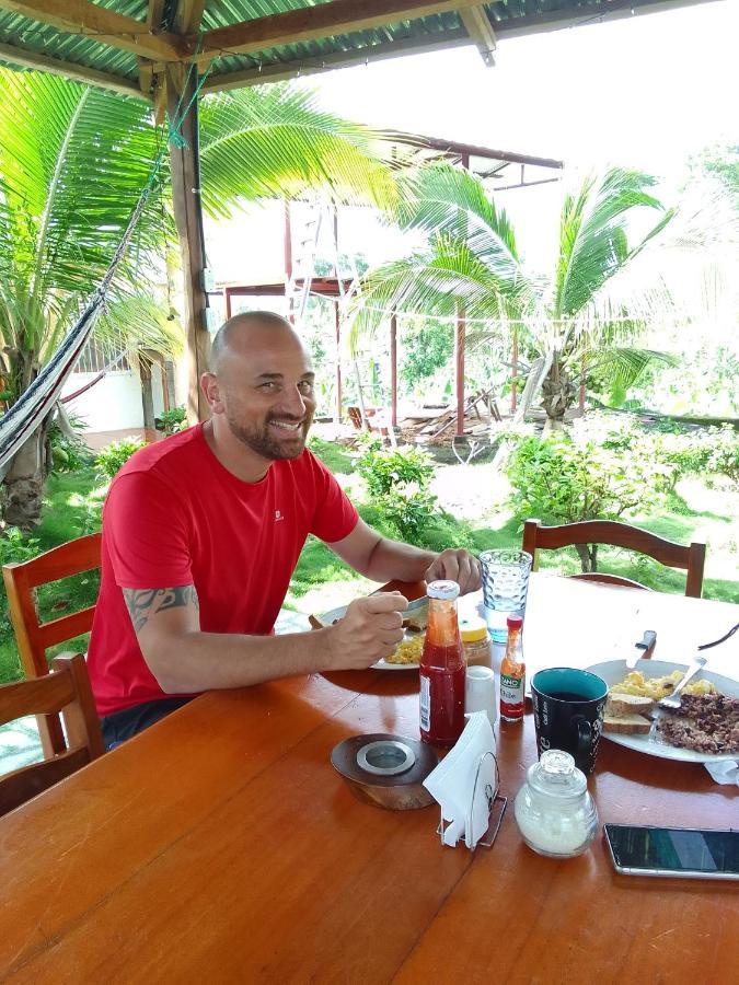Hostal Bullshark Altagracia Exterior photo