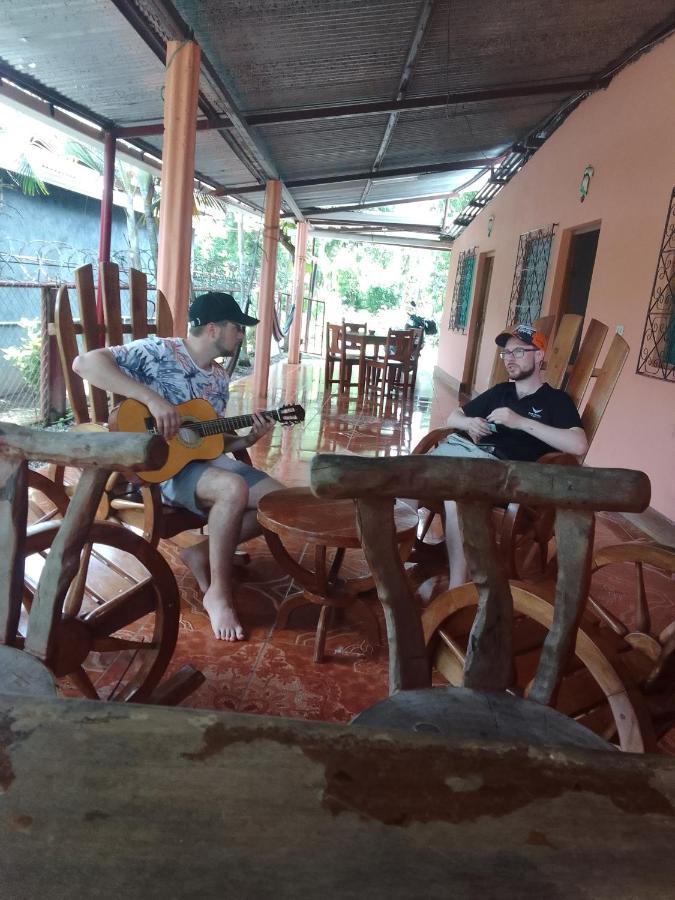 Hostal Bullshark Altagracia Exterior photo