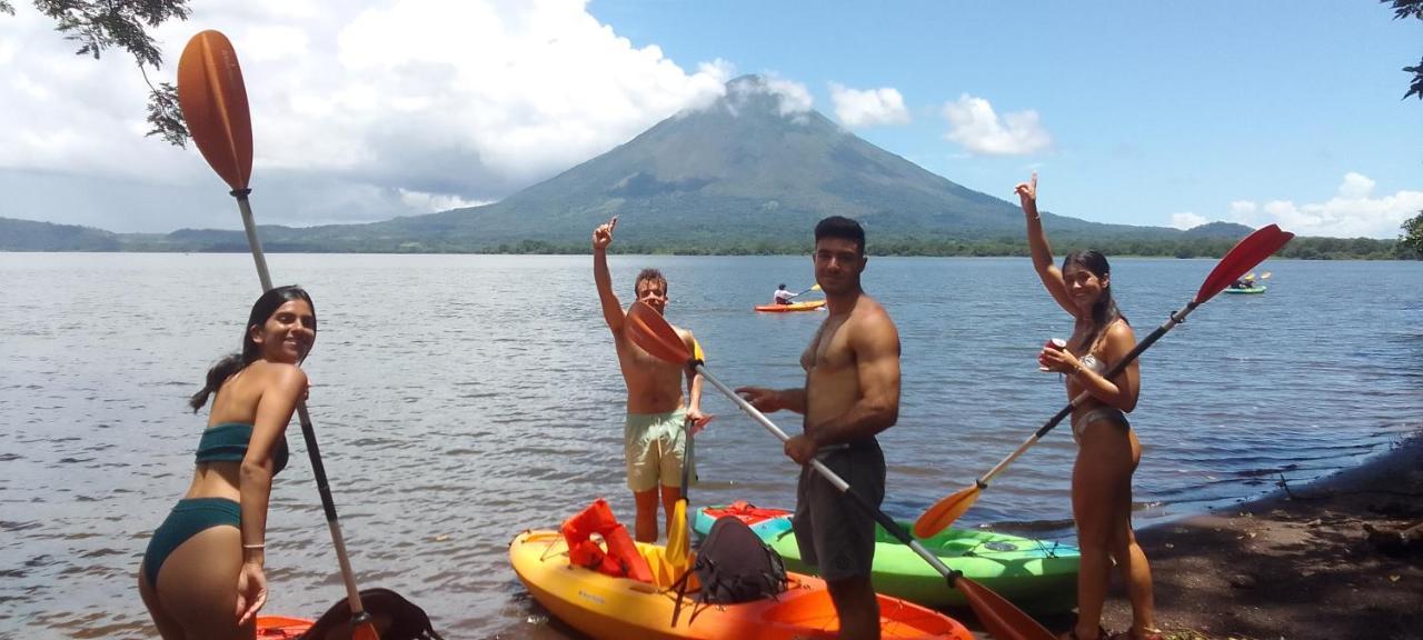 Hostal Bullshark Altagracia Exterior photo