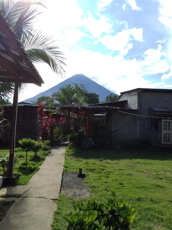 Hostal Bullshark Altagracia Exterior photo