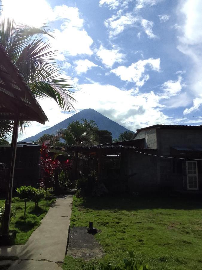 Hostal Bullshark Altagracia Exterior photo