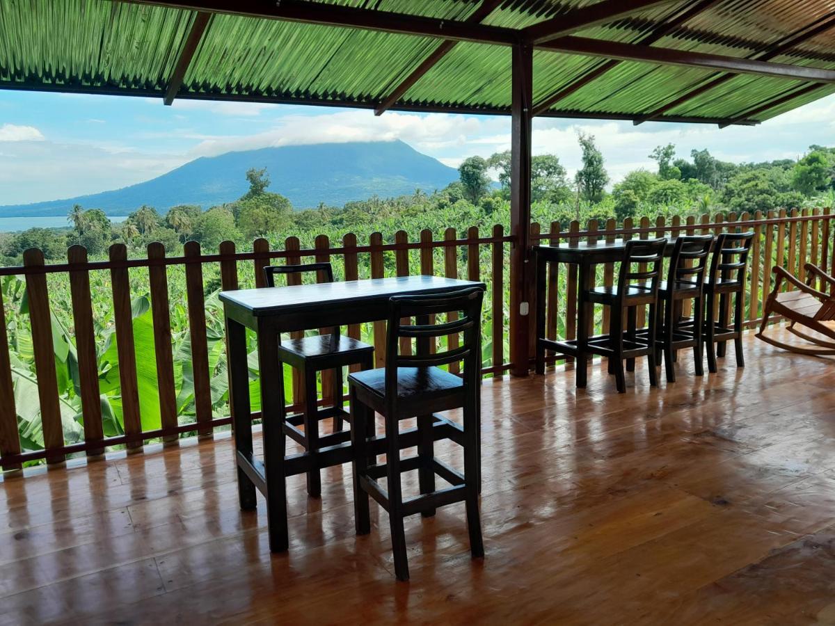 Hostal Bullshark Altagracia Exterior photo