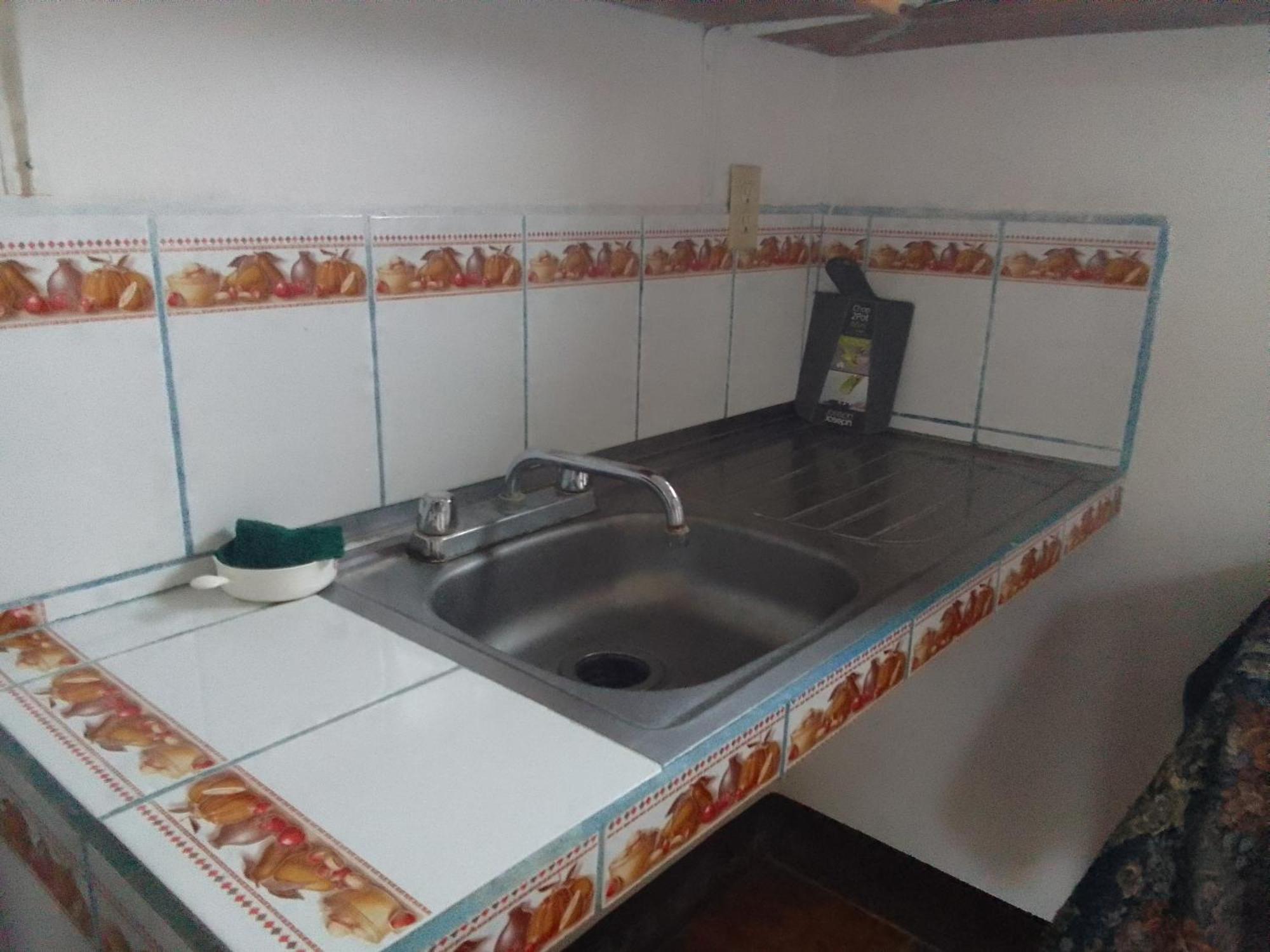 Hostal Bullshark Altagracia Room photo